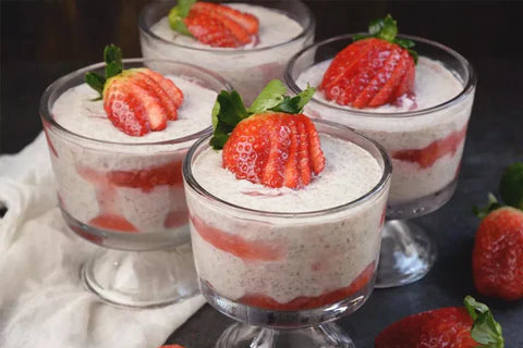 Strawberry Cheesecake Chia Pudding